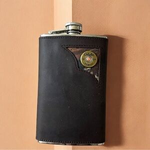🟤CABELA’S: Brown stainless steel 9 ounce flask, never used🟤